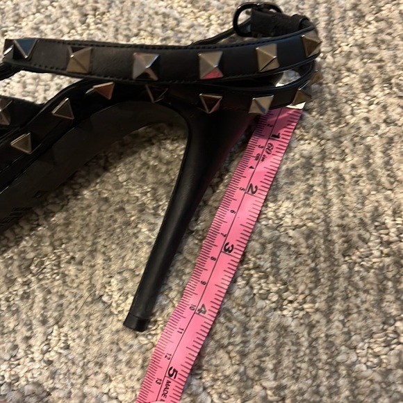 Valentino Rock Stud Caged Heels 39.5 - Picture 9 of 9